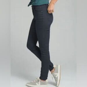 prAna Oday Jean, Midnight Wash, size 10/30 short